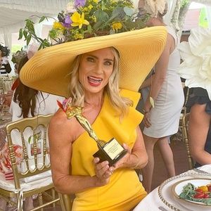 Meet your Posher, Leslie